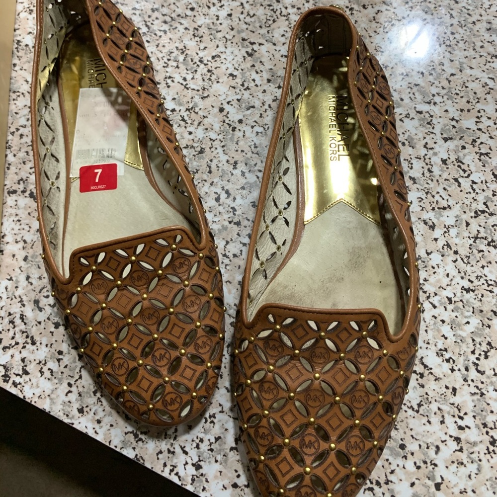 Michael Kors Gabriella Flats - Picture 2 of 3